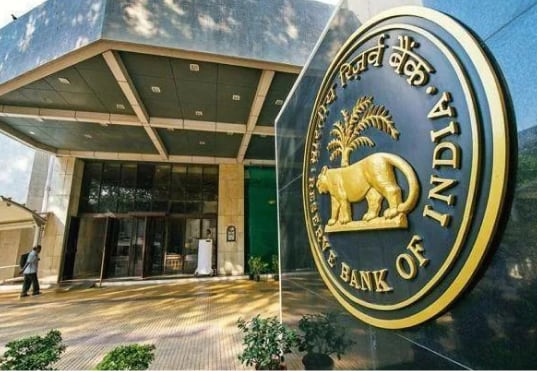  रियल एस्टेट में आने वाला है बूम! RBI के इस फैसले से खूब बढ़ सकती है घरों की डिमांड, जानें एक्सपर्ट्स की राय